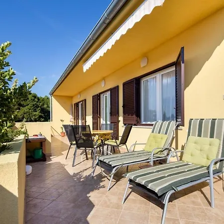 Draga With Sea View, Terrace & Parking *