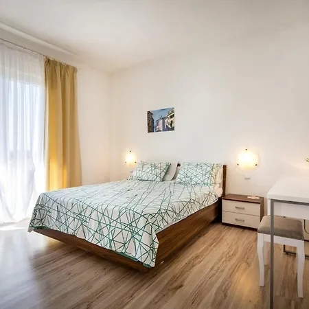 Draga With Sea View, Terrace & Parking