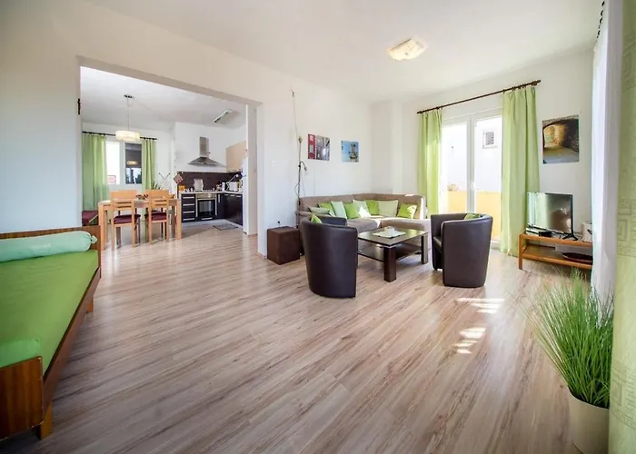 Διαμέρισμα Draga With Sea View, Terrace & Parking *