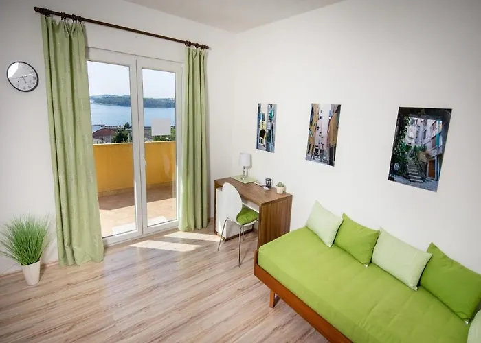 Draga With Sea View, Terrace & Parking Διαμέρισμα *