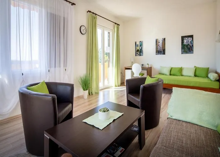 Draga With Sea View, Terrace & Parking Appartement *